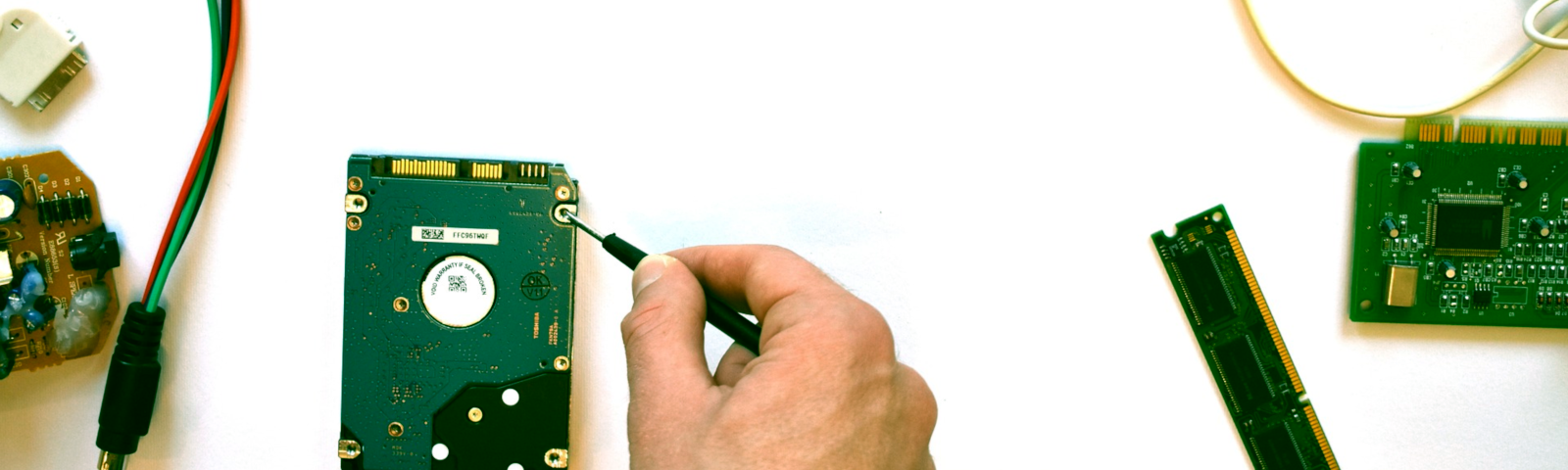 Usługi - Serwis IT, elektryka